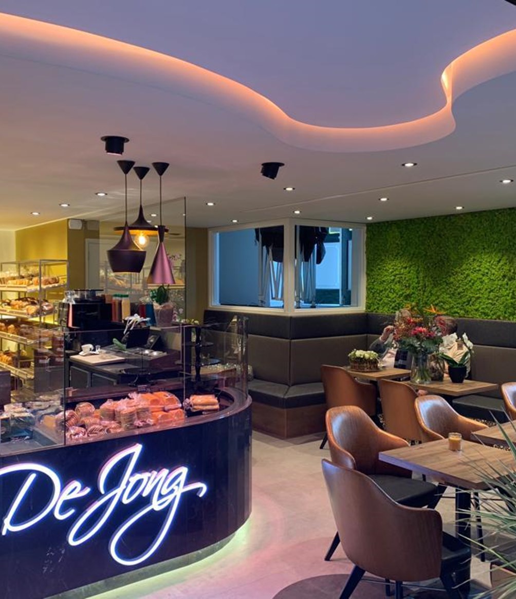 94BDEEDA CE45 4948 AE65 10950A5E9573